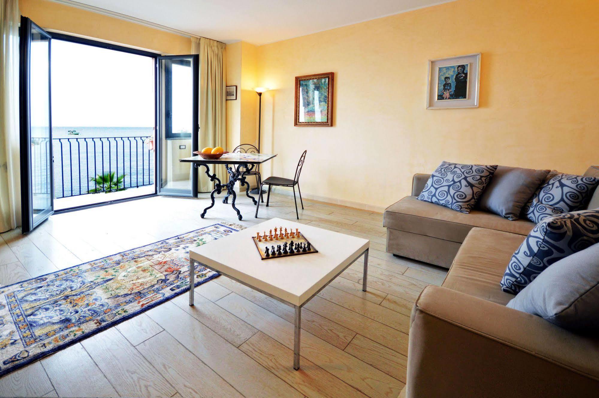 Mar Dei Poeti - Luxury Suites Torre Archirafi Zewnętrze zdjęcie