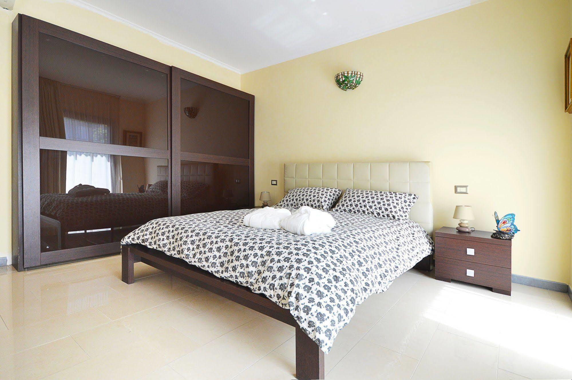 Mar Dei Poeti - Luxury Suites Torre Archirafi Zewnętrze zdjęcie